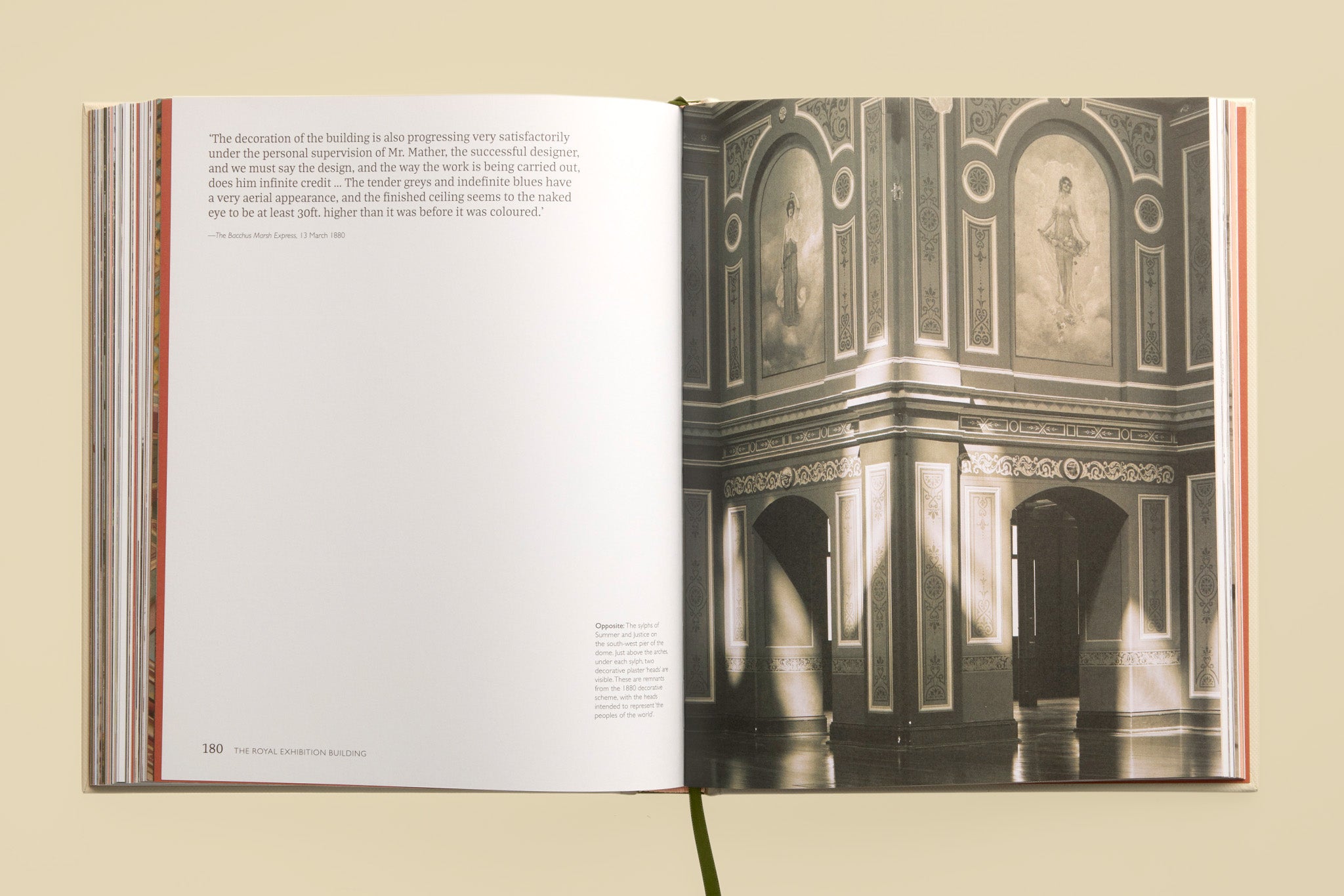 Melbourne's Palace: The Royal Exhibition Building and Carlton Gardens (Collector's Edition)
